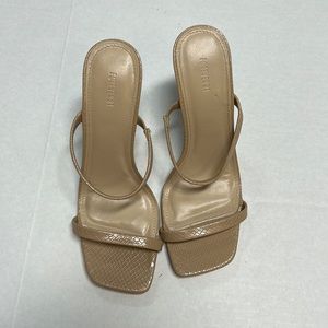 Size 10 open toe sandal forever21